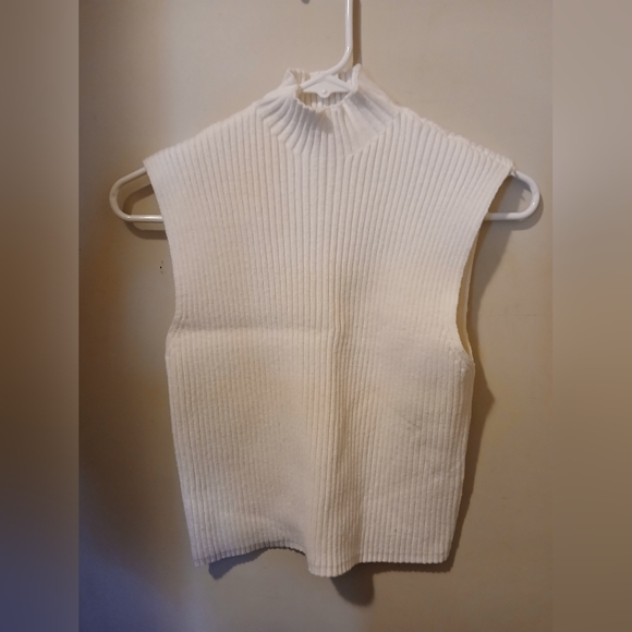 Zara Tops - Zara Women's White Ribbed Turtleneck Sleeveless Shirt